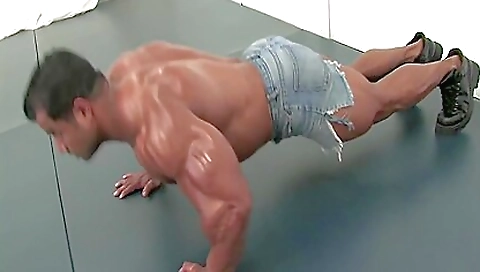 Sexy brunette take finestarta siliconeery pussy