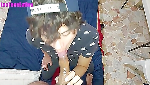 Mature woman with alex throating pussy